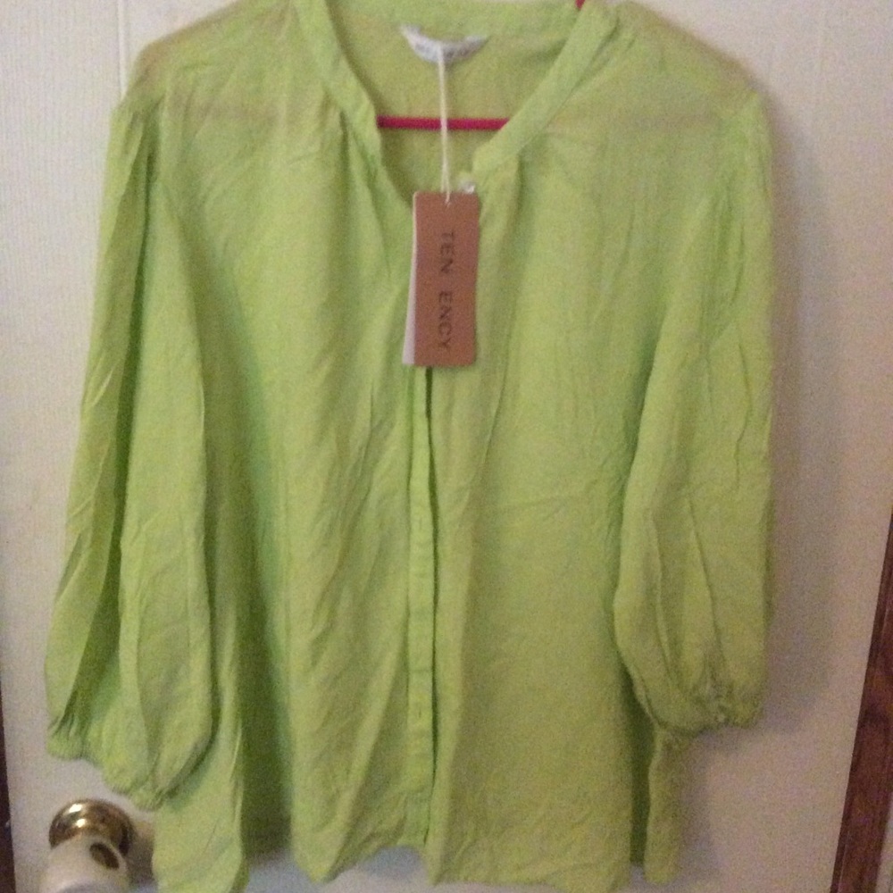 NWT Tendency size large blouse